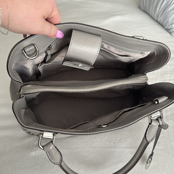 Michael Kors Bag - Picture 2 of 4